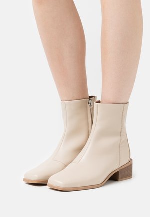 Marks & Spencer, Bottines - off-white