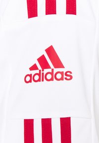 adidas Performance SQUAD 21 - Trükipildiga T-särk - white