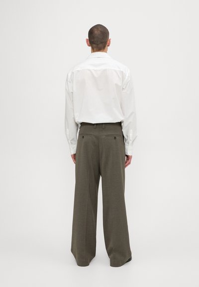 Filippa K - Spodnie materiałowe