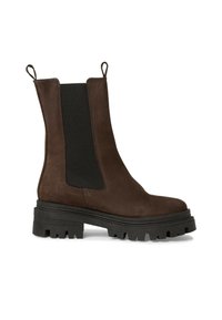 Bottines en daim marron avec des panneaux élastiques sur les côtés, des languettes de traction et une épaisse semelle en caoutchouc noir dotée de profondes rainures. Design épuré et moderne.