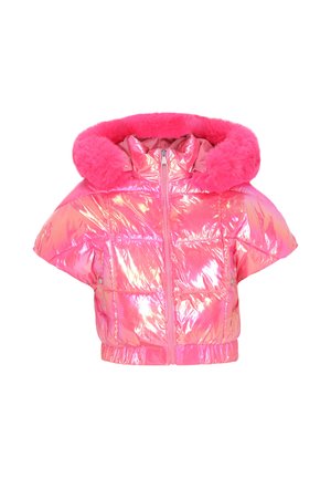 Giacca a piumino rosa con finitura lucida e iridescente, maniche corte, cappuccio foderato in pelliccia e chiusura frontale con cerniera.