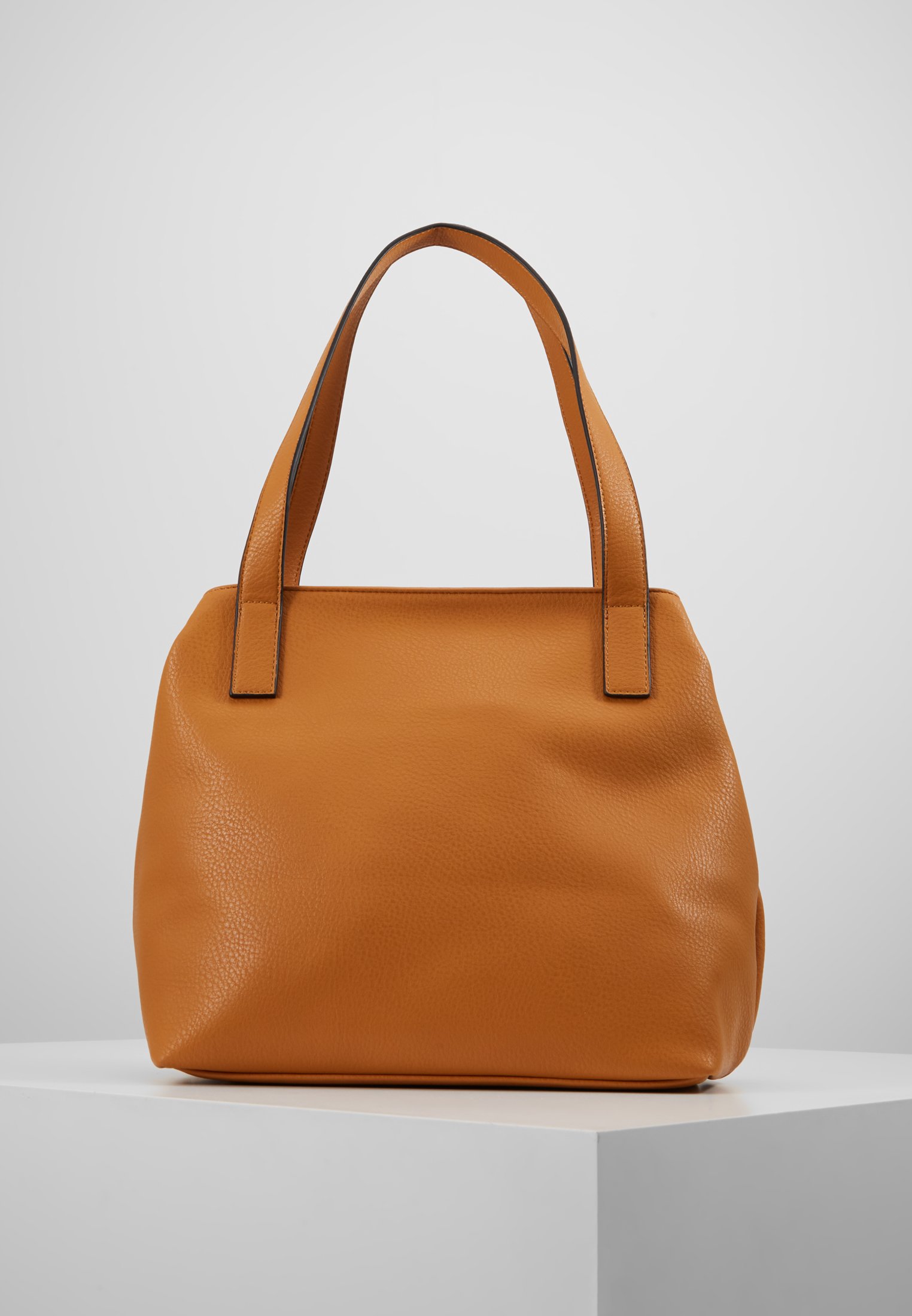 TOM TAILOR MIRI ZIP Shoppingveske yellow Zalando.no TOM TAILOR MARLA Håndveske orange Zalando.no