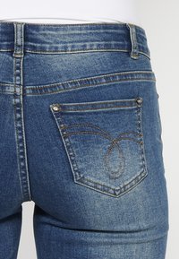 Koroshi Short en jean - azul osc   dark blue
