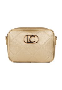 Borsa a tracolla in ecopelle dorata con motivo trapuntato, forma rettangolare e un dettaglio in hardware del logo ben visibile sul fronte. Includa una tracolla regolabile.