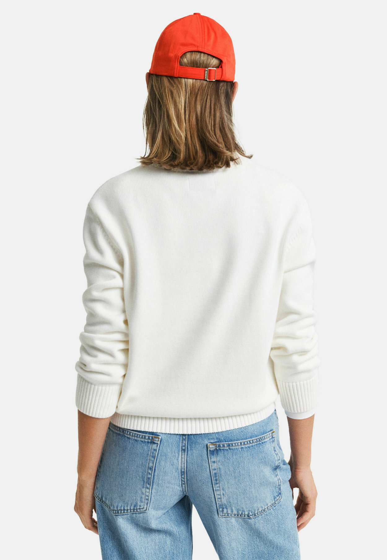 CREW NECK