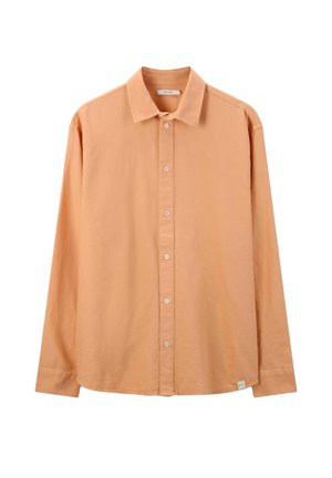 Lange mouwen knoppenoverhemd in licht perzik. Heeft een klassieke kraag, knopen aan de voorkant en een lichte textuur. Inclusief een klein logo label aan de zoom.