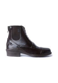 Botín negro de cuero con punta redonda, cordones, paneles elásticos laterales y un tacón bajo con costuras decorativas y detalles de acento.