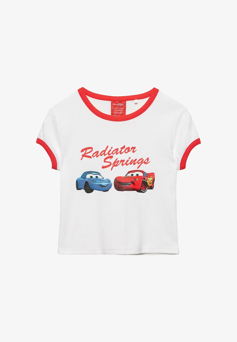 Biały krótki t-shirt z czerwonym wykończeniem, z czerwonym napisem "Radiator Springs" oraz dwoma animowanymi samochodami z oczami i uśmiechami.