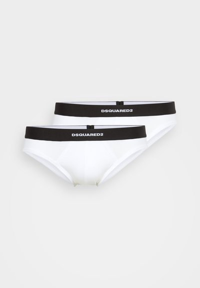 Weiße Unterwäsche mit einem breiten schwarzen Bund, der das "DSQUARED2"-Logo zeigt, entworfen mit einem klassischen Schnitt und glatter Textur.
