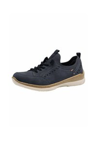 Scarpa in pelle blu navy con perforazioni decorative, una suola intermedia in cuoio texturizzata color sabbia e una suola esterna in gomma bianca flessibile. Presenta lacci elastici e un'asola.
