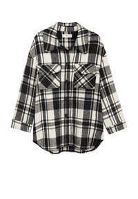 Camisa de franela a cuadros en blanco y negro, de manga larga, con dos bolsillos frontales, cierre de botones, corte recto y textura suave.