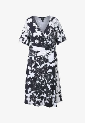 Blomstret omslagskjole med sort og hvid farveskala, korte ærmer, V-halsudskæring og samlet talje med dekorativ knude detalje.