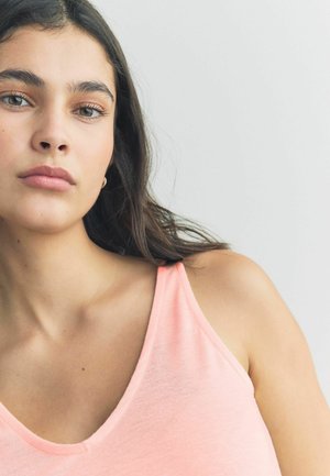 Next, REGULAR FIT - SCOOP NECK VESTS 2 PACK. - Top - pink green