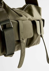 Next UTILITY SHOULDER REGULAR FIT - Rankinė - khaki green