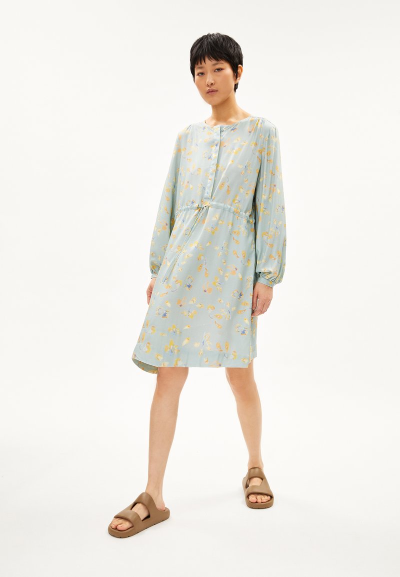 sachin and babi light blue dress Uniqlo Floral midi dress Beige Size XS - Never