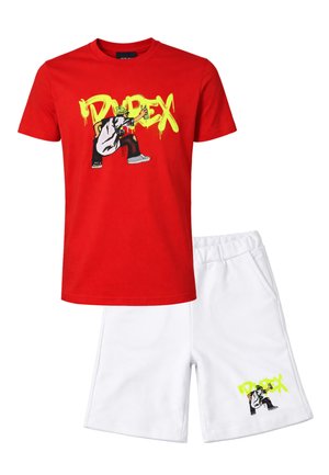 Set composto da T-shirt rossa a maniche corte e pantaloncini bianchi, entrambi con un personaggio in stile graffiti che dipinge il testo giallo "DROPEX".