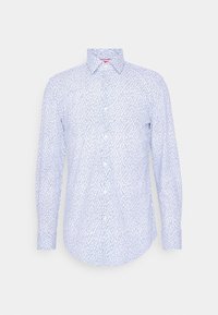 Camisa de manga larga en azul claro con rayas verticales finas y contrastantes. Diseño abotonado, cuello clásico y dobladillo curvo. Material de algodón.