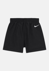 Čierne športové šortky s elastickým pásom, s bielym logom Nike na ľavej nohe. Vyrobené z ľahkej, hladkej látky.