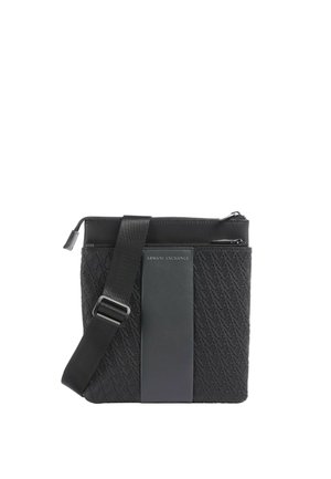 Borsa a tracolla nera Armani Exchange con motivo strutturato, tracolla regolabile e due scomparti con zip.