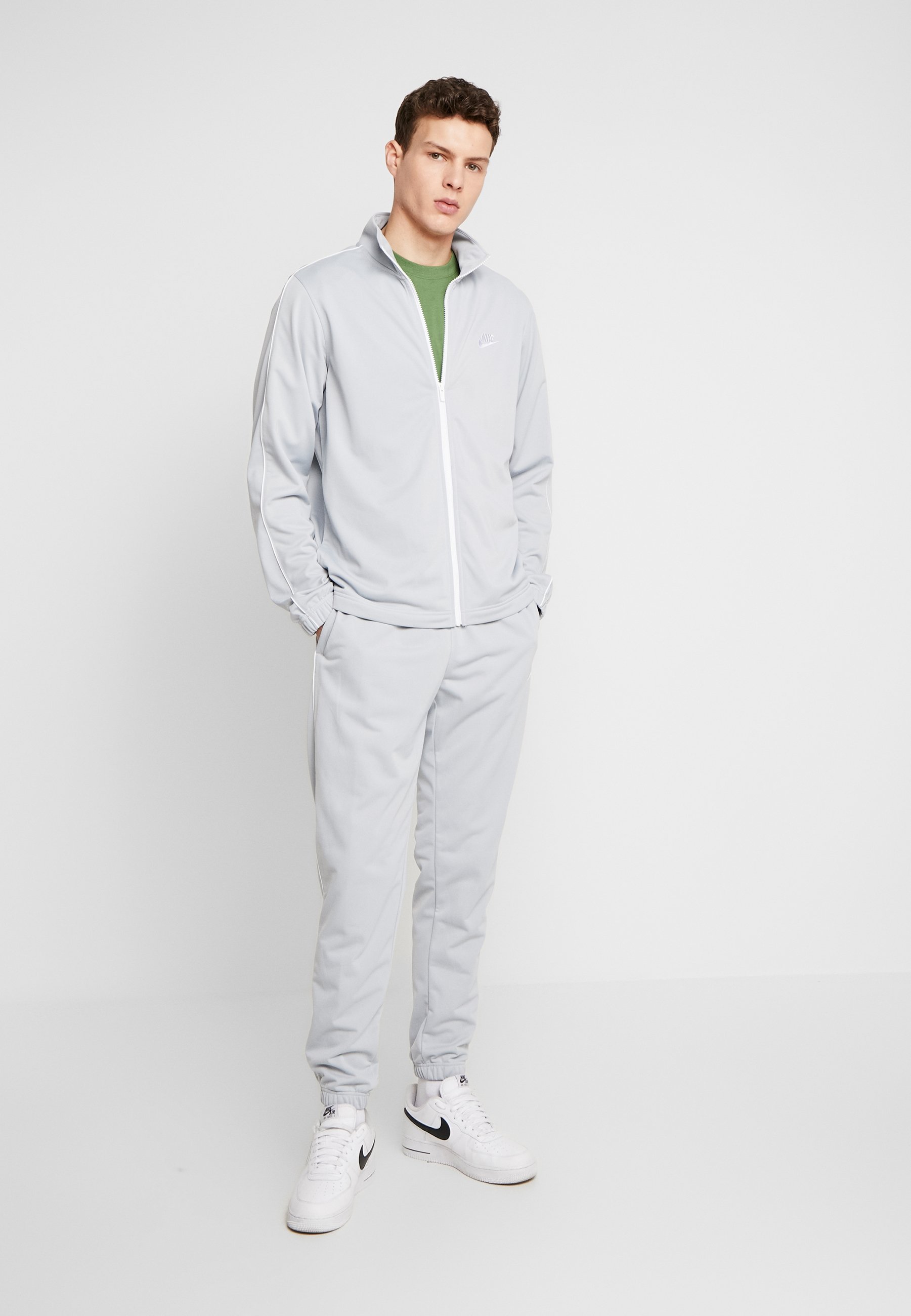 meest Actief Installatie Nike Sportswear SUIT BASIC - Trainingsanzug - smoke grey/white/hellgrau -  Zalando.de