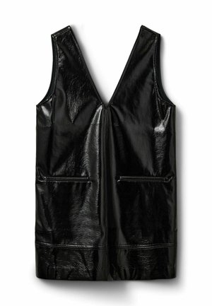 Vesta fără mâneci, de culoare neagră, din material sintetic lucios ce imită pielea, cu un design în formă de V, având două buzunare frontale și fără închideri, cu o textură netedă și lucioasă.