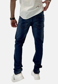 INDICODE JEANS Vaqueros rectos - blau