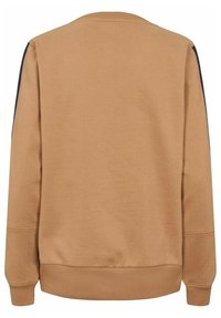 Brun sweatshirt med rund hals, långa ärmar med marinblå accenter på axlarna, samt ribbstickade muddar och nederkant. Mjuk, texturerad tyg.