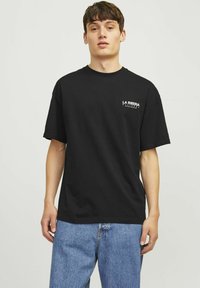Jack & Jones JORMERCADO TEE SS CREW NECK - Trükipildiga T-särk - black