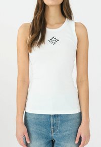 Non selezionato, white