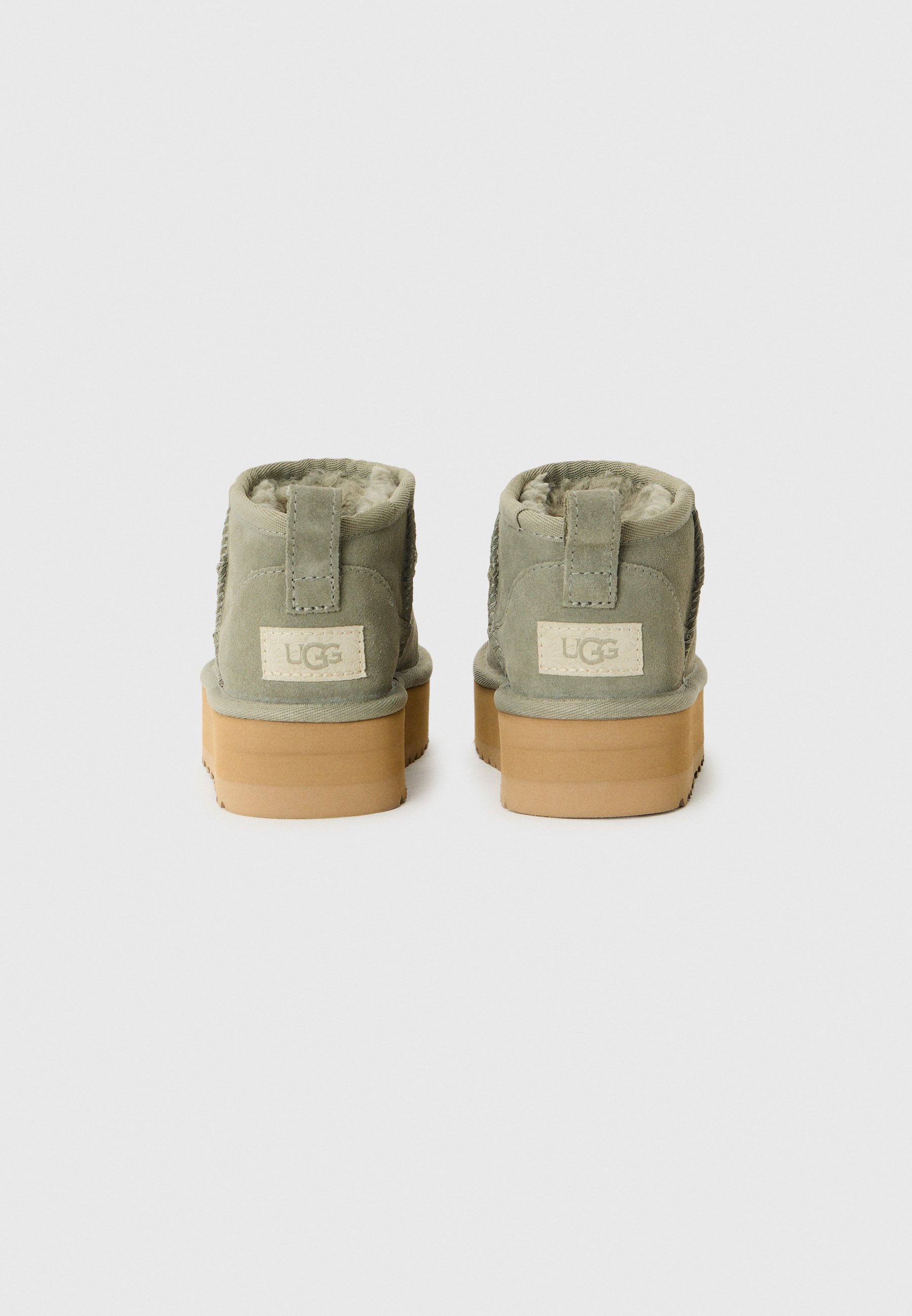 UGG CLASSIC ULTRA MINI PLATFORM UNISEX - Classic ankle boots