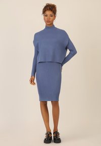 Apart SET - T-shirt basic - mittelblau