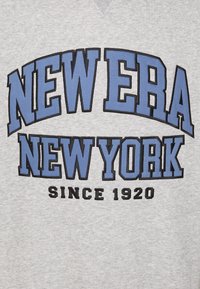 New Era ARCH GRAPHIC - Felpa - grey