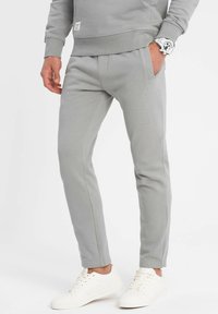 Ombre KANGAROO SET - Chándal - grey