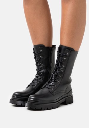 Tamaris Botki sznurowane