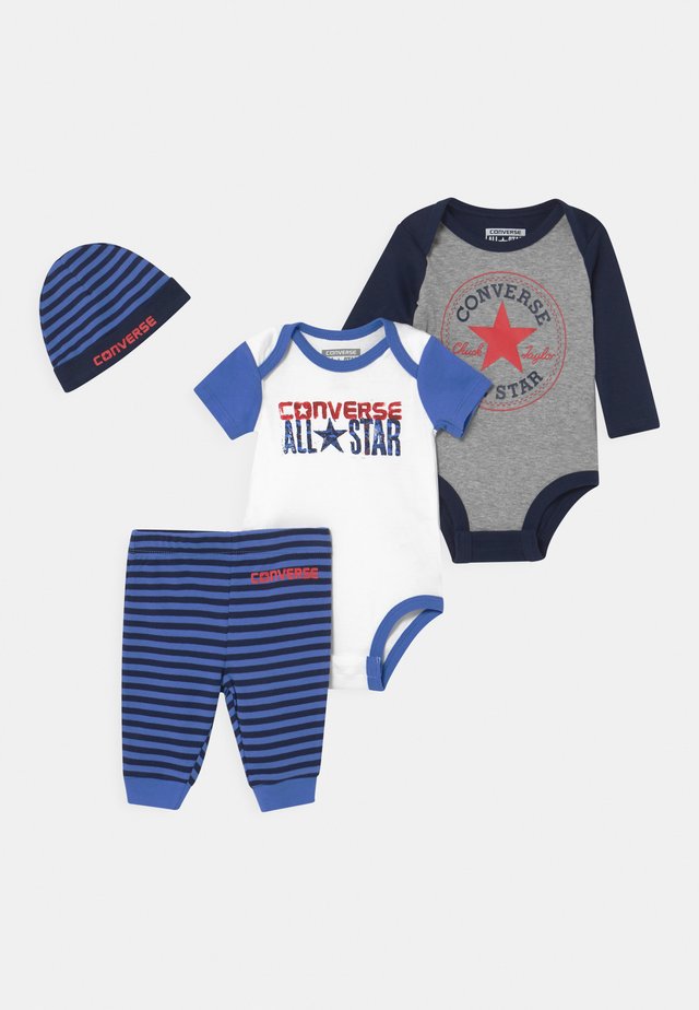 STRIPED GIFT BOX SET - T-shirt con stampa - oxygen blue