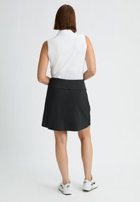 Röhnisch NICKY - Falda de deporte - black
