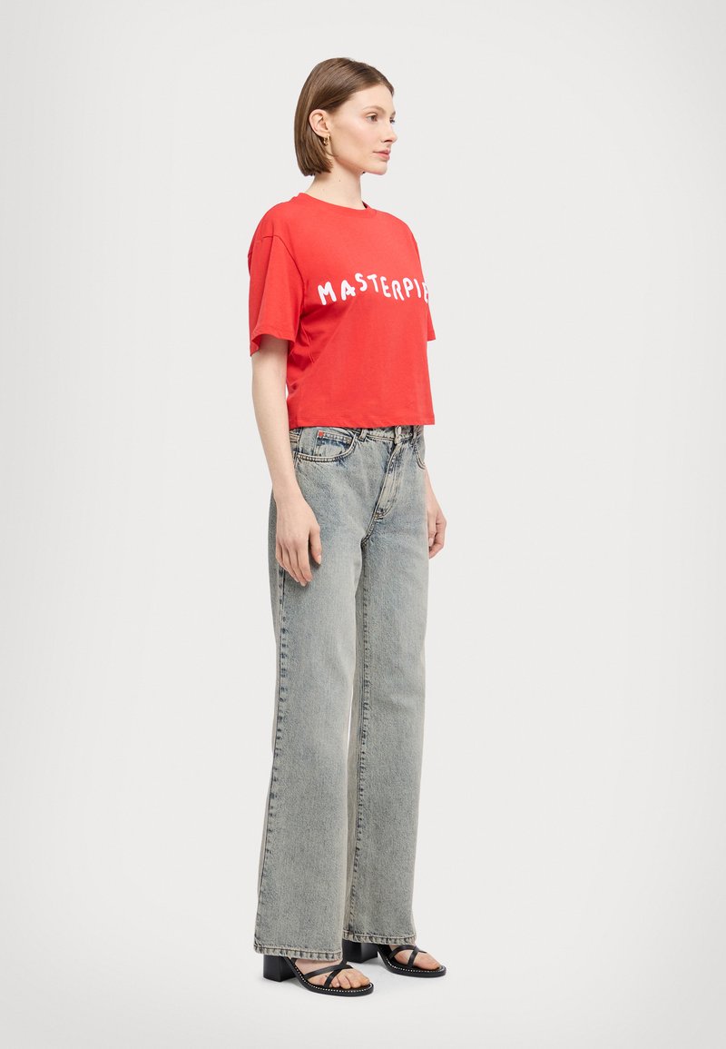 MAX&Co. BOXYCLAIM - Μπλουζάκι με στάμπα - red