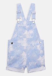 Ljust blå denim overaller med molnmönster, justerbara axelremmar, framficka och uppvikta ärmar. Silverfärgade detaljer ingår.