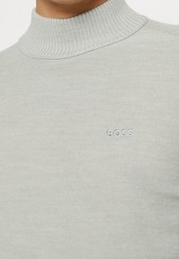 BOSS Stickad tröja - grey