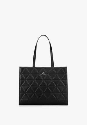 Zwarte totebag van textuurleer, met een geometrisch ruitpatroon, twee handvatten en een zilveren logoaccent.