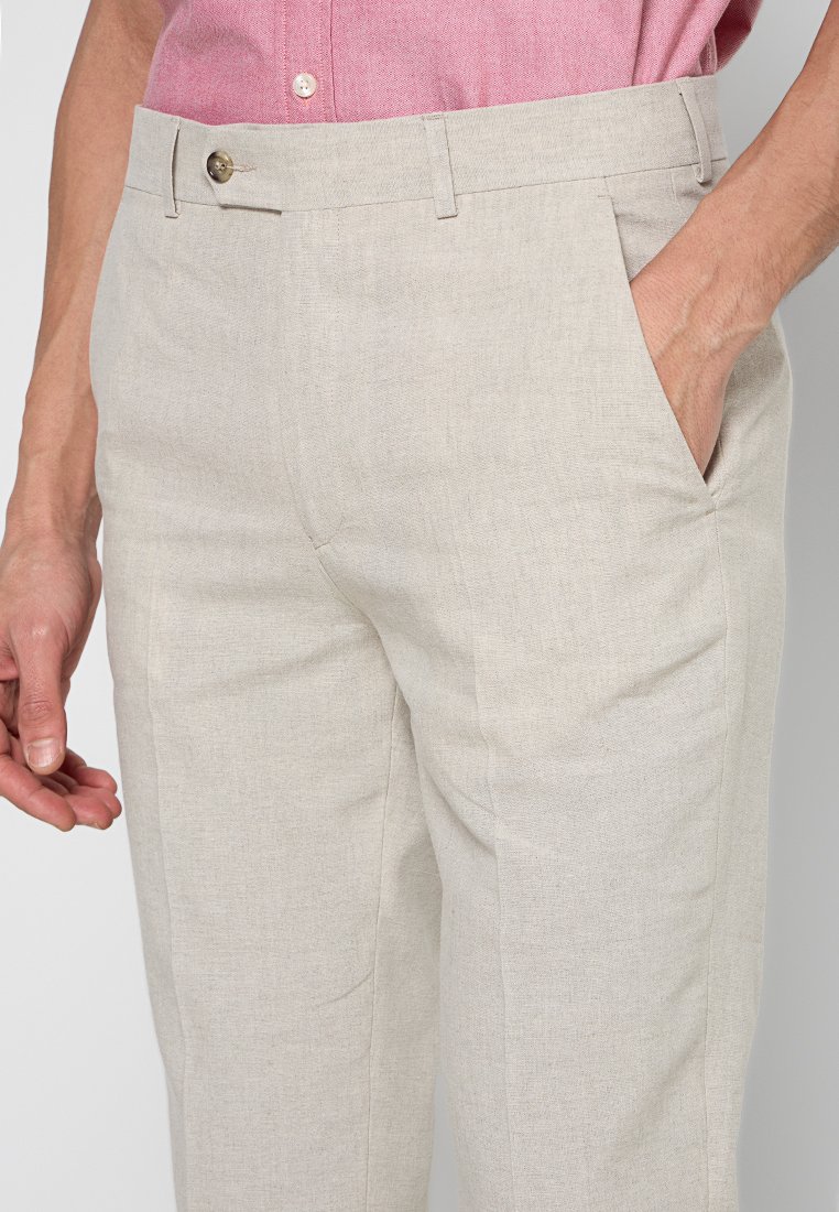SLIM FIT