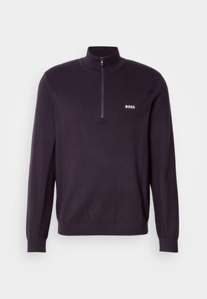 Violetinis lengvas megztinis su pusiau užtrauktuku, su raukiniais, priglundančiomis rankovėmis ir baltu "BOSS" logotipu ant krūtinės.