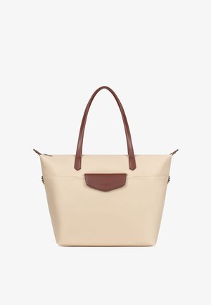 Sac cabas beige avec poignées en cuir marron et rabat avant à pression, design simple, forme rectangulaire aux côtés légèrement effilés.
