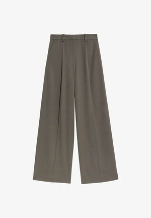 Pantalones de pierna ancha en un color verde oliva apagado. Hechos de tela suave con una textura lisa, presentan pliegues delanteros y una pretina clásica.
