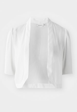 Blazer blanc court en tissu léger, avec des manches courtes bouffantes, un design à l'avant ouvert et une texture lisse.