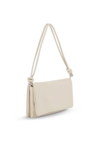 Petit sac à bandoulière en cuir beige avec sangle double nouée et fermeture à rabat, présenté sur fond blanc.
