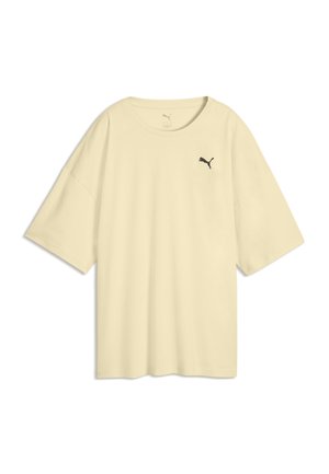 Hellbeiges Kurzarm-T-Shirt mit rundem Ausschnitt und kleinem schwarzem Puma-Logo auf der linken Brust.