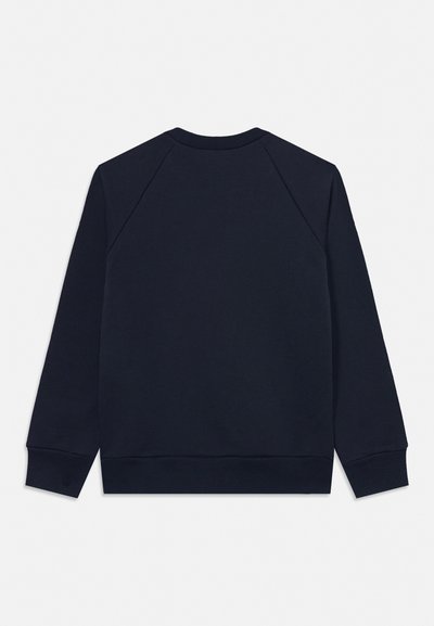 Marineblauer Sweatshirt mit Rundhalsausschnitt, langen Raglanärmeln und gerippten Bündchen und Saum, von hinten auf weißem Hintergrund gezeigt.