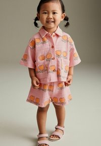 Next SHORT SLEEVE SET - REGULAR FIT - Rövidnadrágok - pink flower