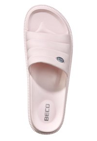 Sandale à glissière rose clair en caoutchouc souple, dotée de trois brides horizontales texturées et d'un fond de chaussure moulé. Logo "BECO" imprimé sur la semelle intérieure.